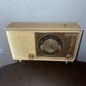 Vtg MCM Sears Silvertone 5036 'Magic Glow' AM Vacuum Tube Alarm Clock Radio Read